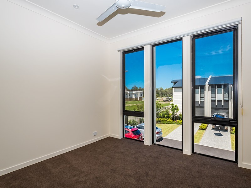 24/126 Marina Quays Boulevard, Hope Island QLD 4212