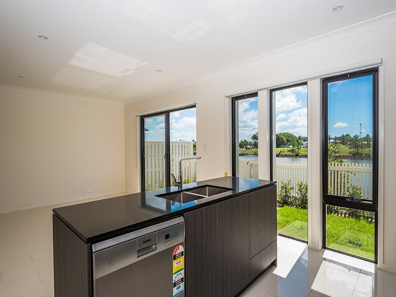 24/126 Marina Quays Boulevard, Hope Island QLD 4212