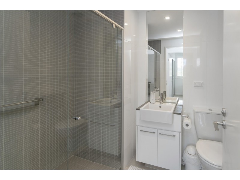 1737 Rialto Quay Drive, Hope Island QLD 4212