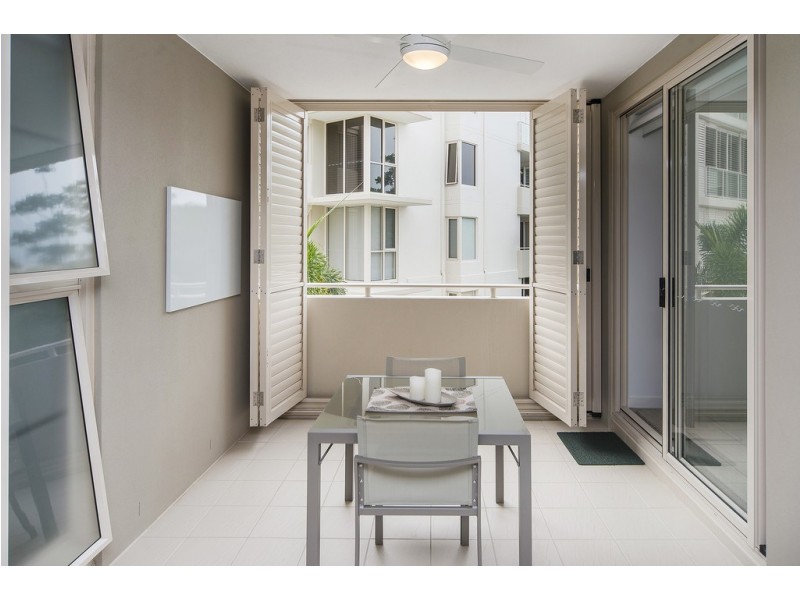 1737 Rialto Quay Drive, Hope Island QLD 4212