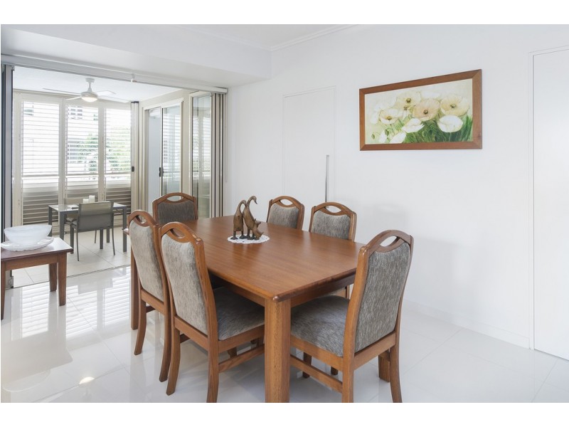 1737 Rialto Quay Drive, Hope Island QLD 4212