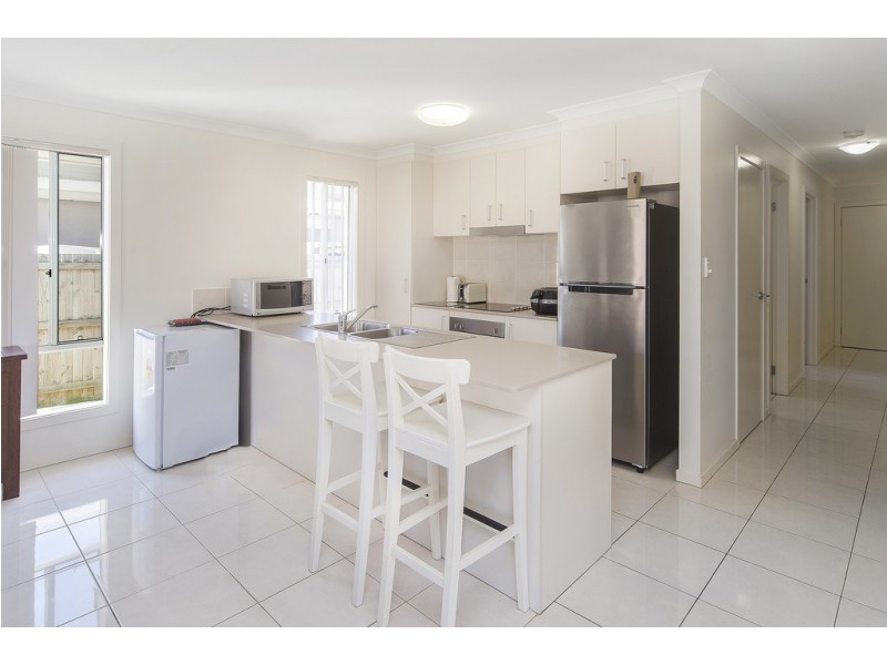 36 Azure Way, Hope Island QLD 4212