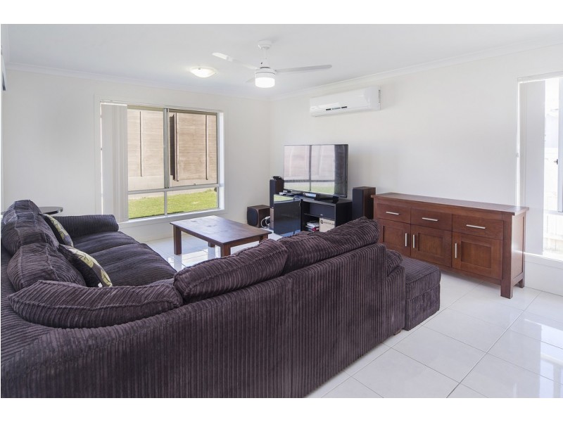 36 Azure Way, Hope Island QLD 4212