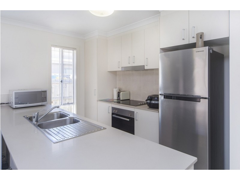 36 Azure Way, Hope Island QLD 4212