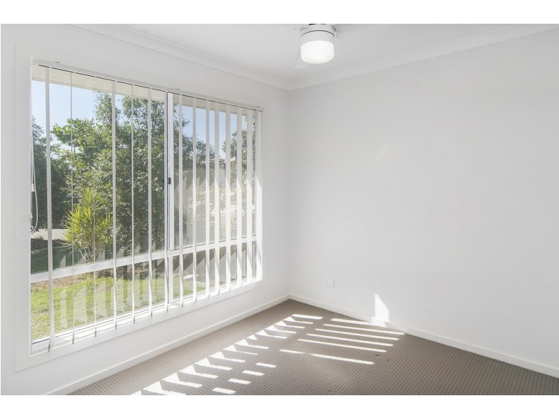 36 Azure Way, Hope Island QLD 4212