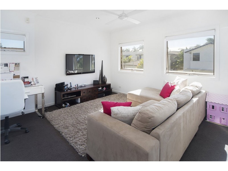 6010 Calardo Avenue, Hope Island QLD 4212