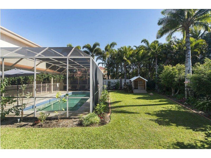 1642 Riverdale Drive, Hope Island QLD 4212