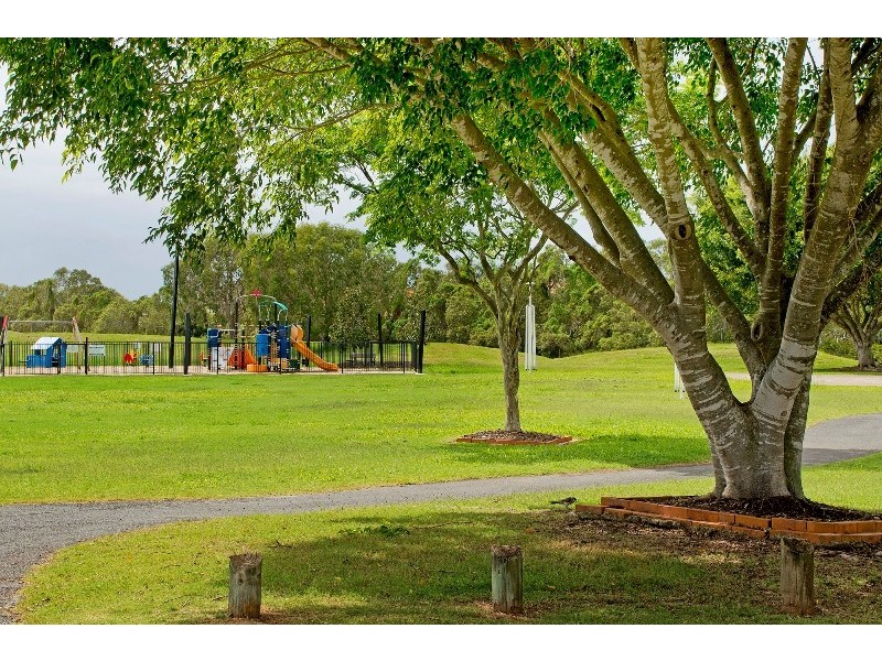 1642 Riverdale Drive, Hope Island QLD 4212
