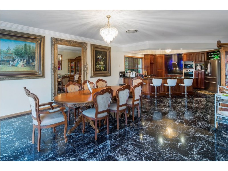 14 Mandolin Avenue, Helensvale QLD 4212