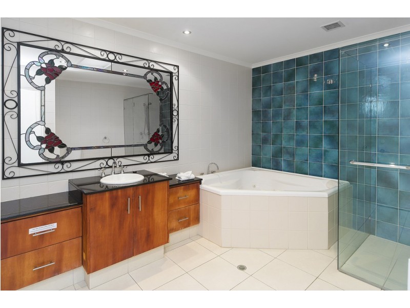 4921 The Parkway, Sanctuary Cove QLD 4212