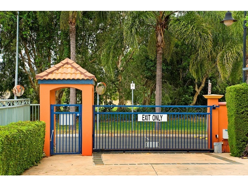 62/58 John Lund Drive, Hope Island QLD 4212