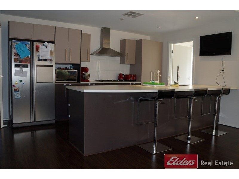 103 Shoalhaven Circuit, Mawson Lakes SA 5095