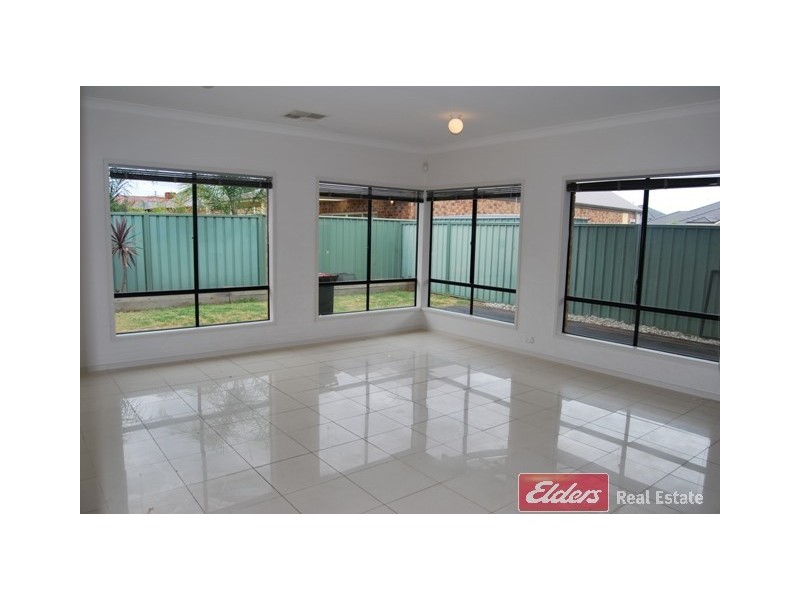 31 Innes Circuit, Mawson Lakes SA 5095