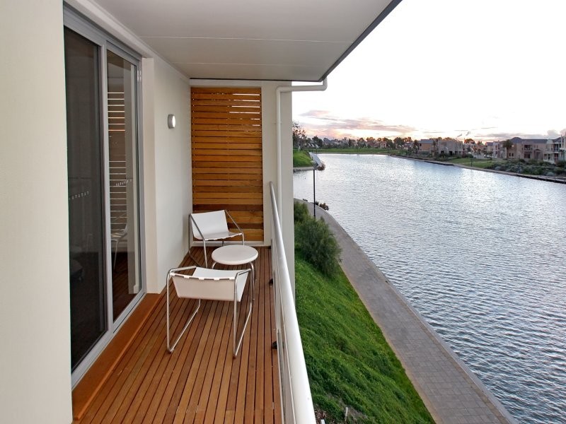 2/39 Douglas Drive, Mawson Lakes SA 5095