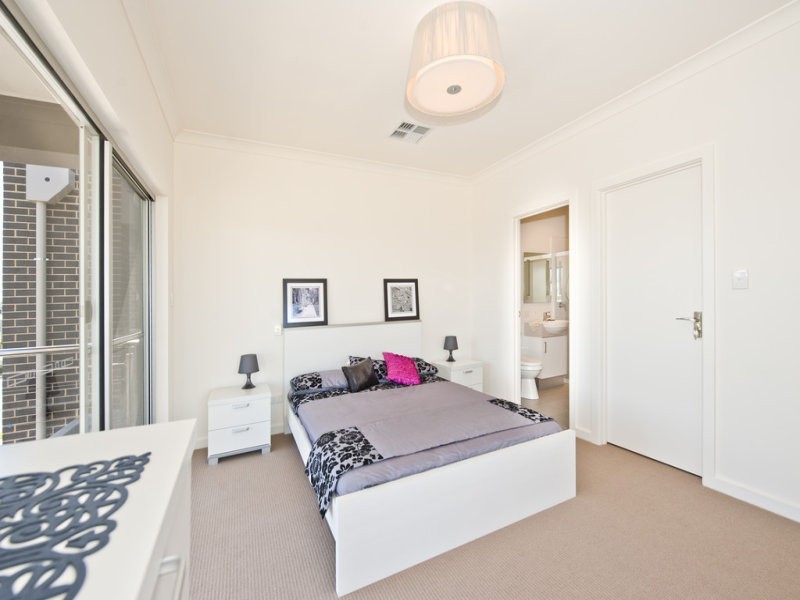 84 Cascades Drive, Mawson Lakes SA 5095