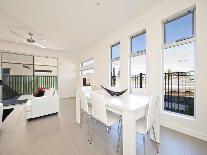 84 Cascades Drive, Mawson Lakes SA 5095