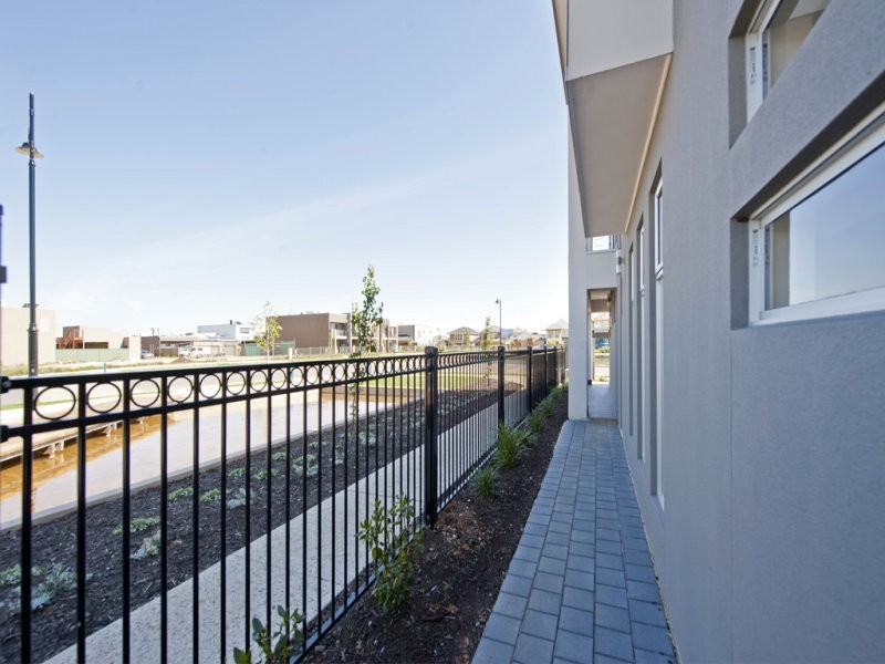 84 Cascades Drive, Mawson Lakes SA 5095