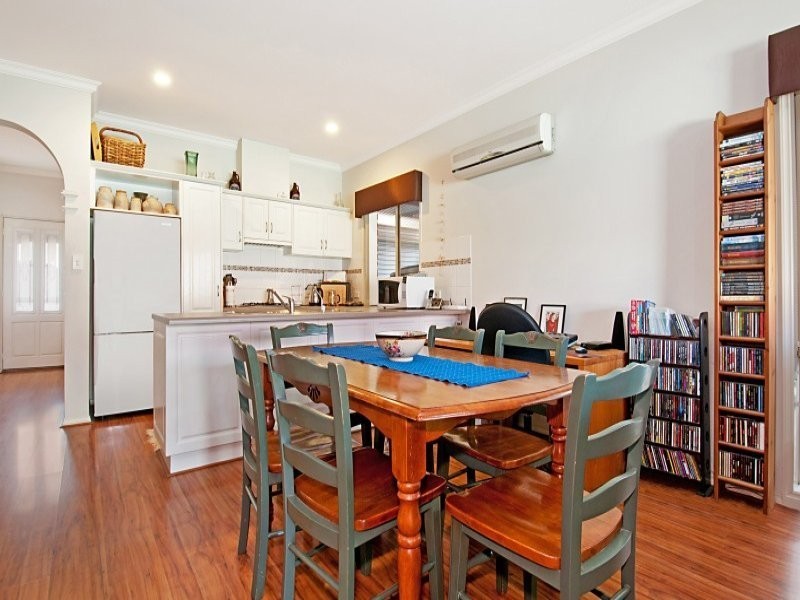 6 Heard Avenue, Mawson Lakes SA 5095