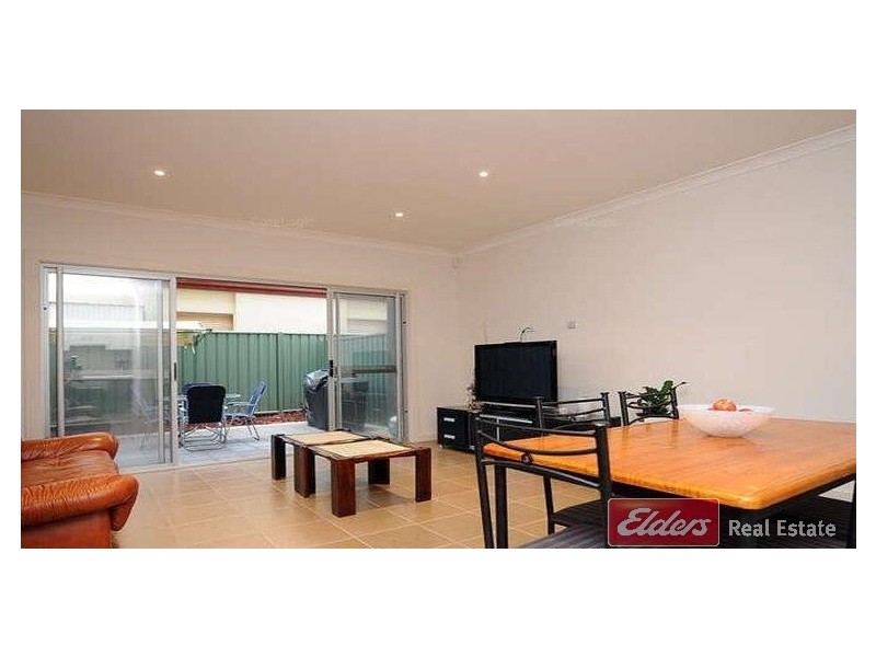 8 Mackenzie Circuit, Mawson Lakes SA 5095