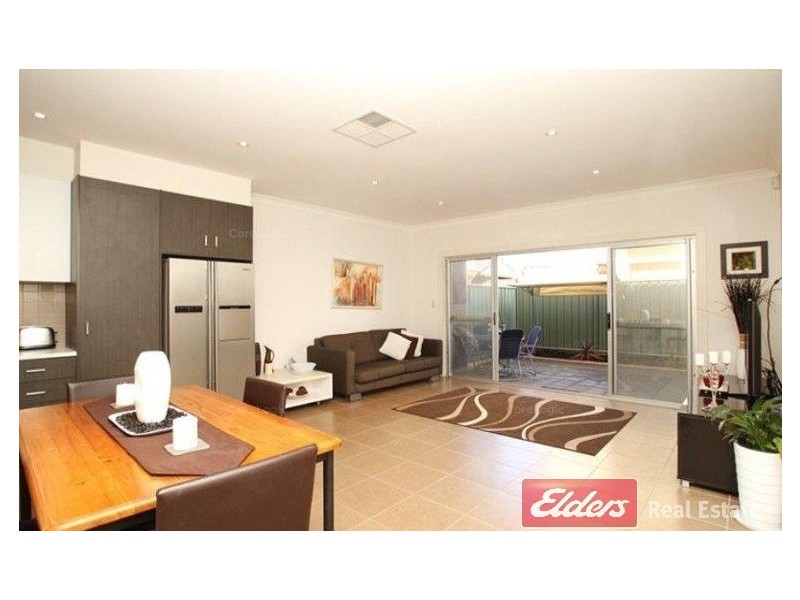 8 Mackenzie Circuit, Mawson Lakes SA 5095