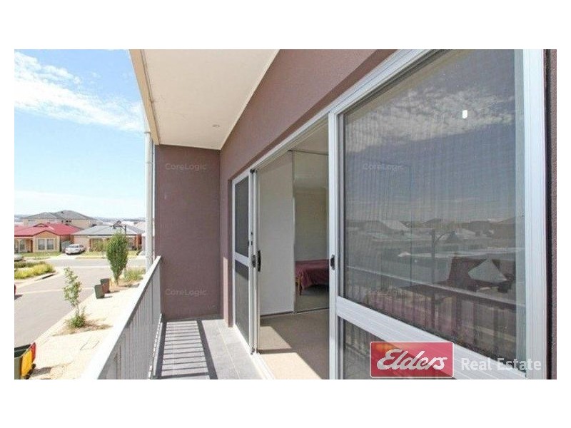 8 Mackenzie Circuit, Mawson Lakes SA 5095