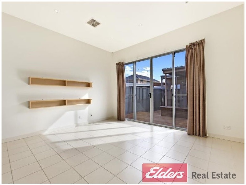 10 Robinson Street, Mawson Lakes SA 5095
