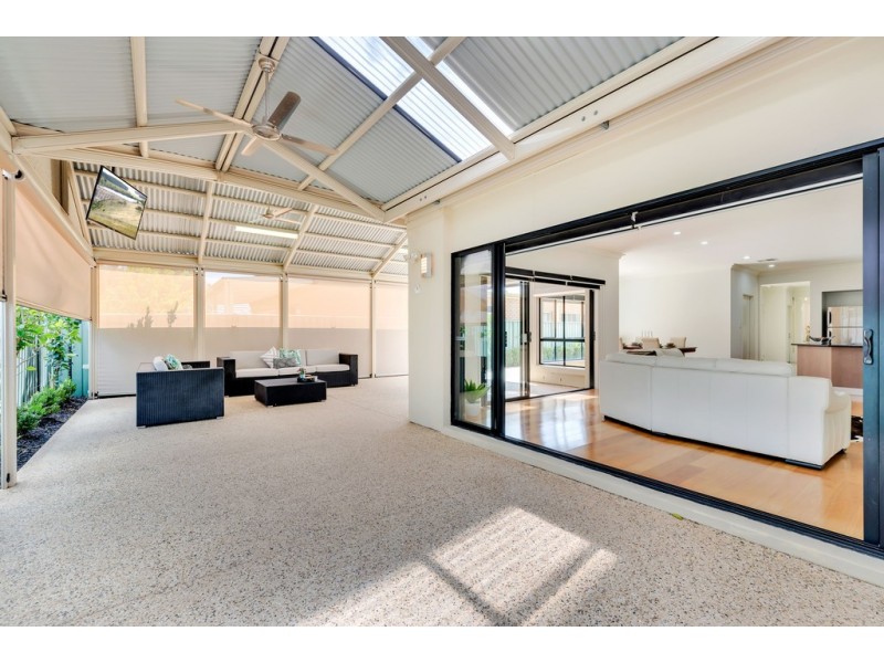 11 Creekview Drive, Mawson Lakes SA 5095