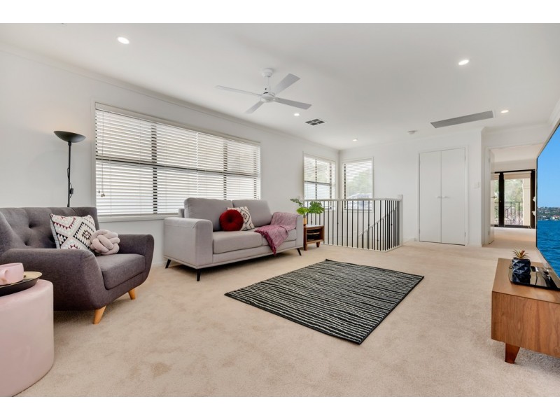 11 Creekview Drive, Mawson Lakes SA 5095