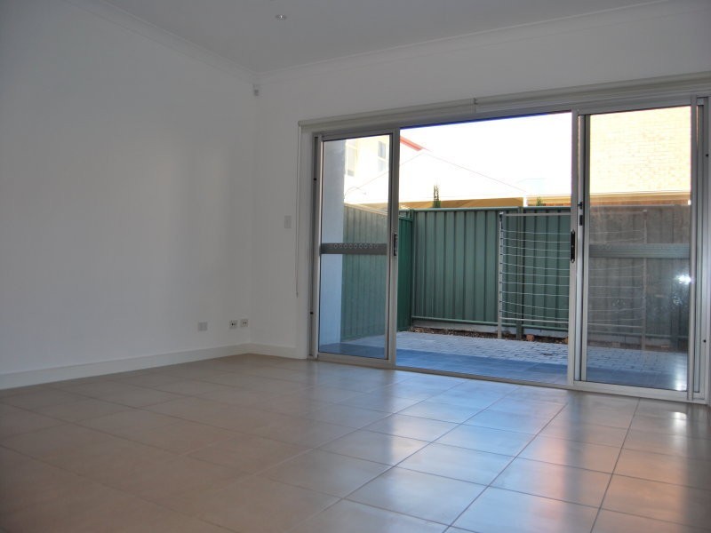 12 Mackenzie Circuit, Mawson Lakes SA 5095