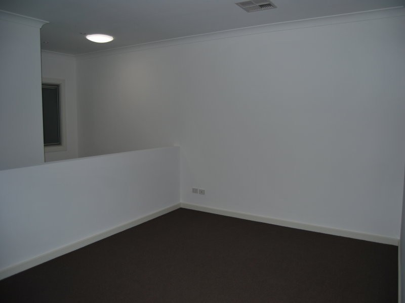 12 Mackenzie Circuit, Mawson Lakes SA 5095