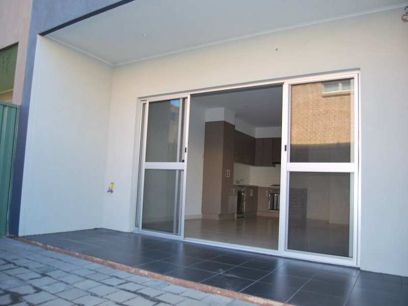 12 Mackenzie Circuit, Mawson Lakes SA 5095