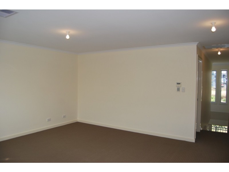 19 Keelall Lane, Mawson Lakes SA 5095