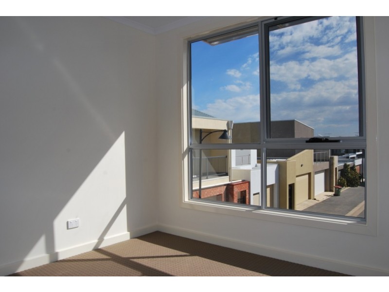 19 Keelall Lane, Mawson Lakes SA 5095