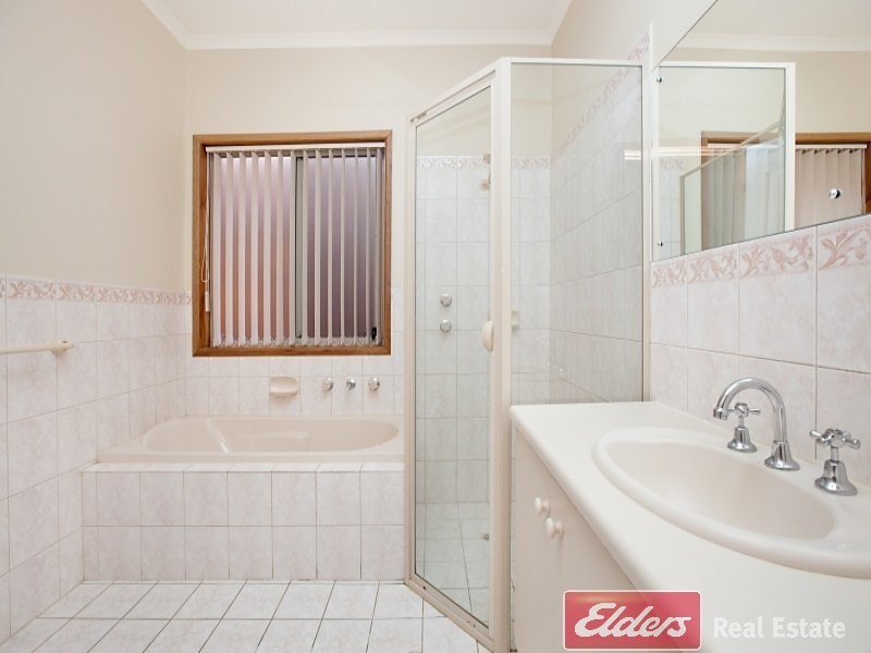 11 Mallard Crescent, Mawson Lakes SA 5095