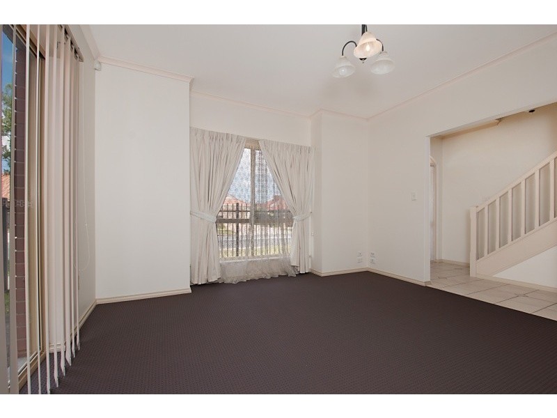 2/210 Mawson Lakes Boulevard, Mawson Lakes SA 5095