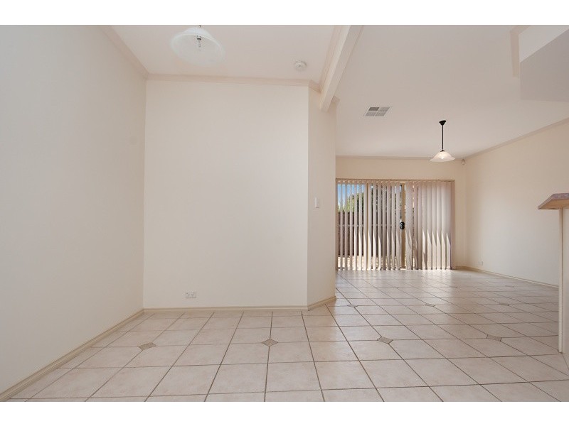 2/210 Mawson Lakes Boulevard, Mawson Lakes SA 5095