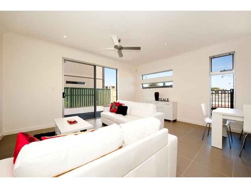 86B Cascades Drive, Mawson Lakes SA 5095