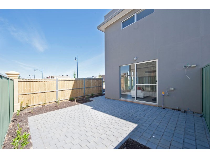 86B Cascades Drive, Mawson Lakes SA 5095