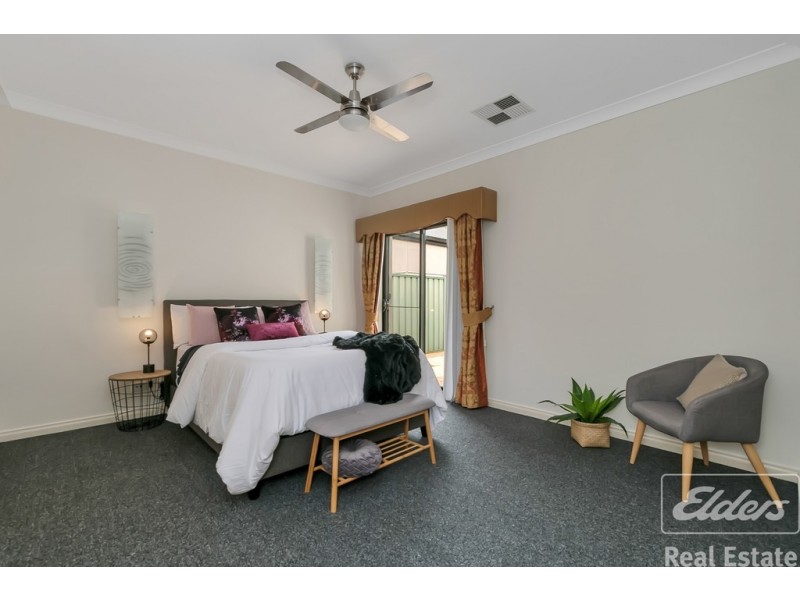 28 Windermere Crescent, Mawson Lakes SA 5095