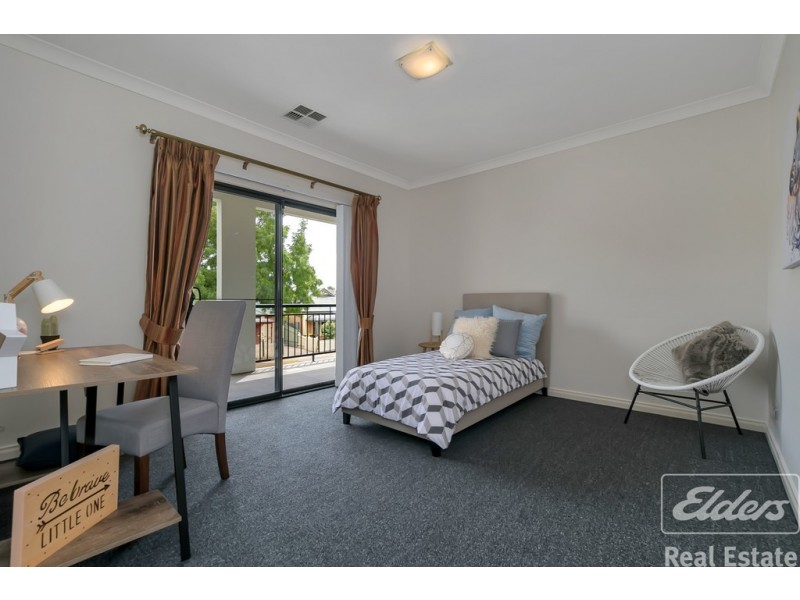 28 Windermere Crescent, Mawson Lakes SA 5095