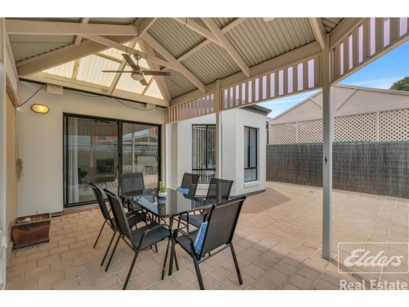 28 Windermere Crescent, Mawson Lakes SA 5095