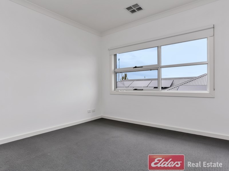 34 Broadwater Crescent, Mawson Lakes SA 5095