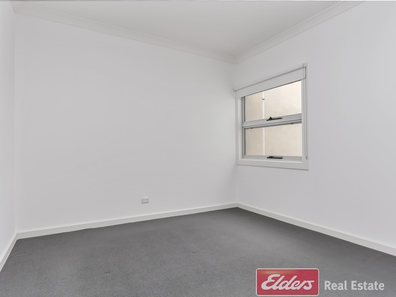 34 Broadwater Crescent, Mawson Lakes SA 5095