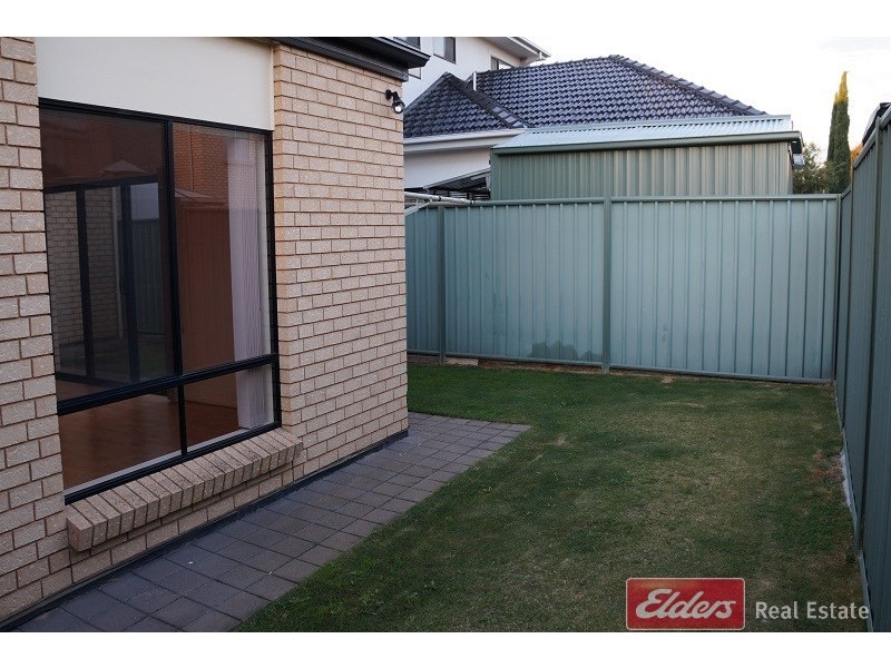 36 Lakefield Crescent, Mawson Lakes SA 5095