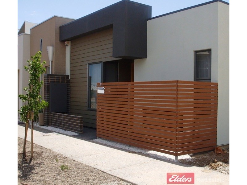 11 Mackenzie Circuit, Mawson Lakes SA 5095