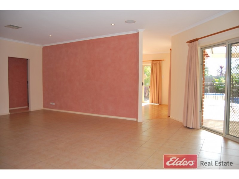 7 Heron Walk, Mawson Lakes SA 5095