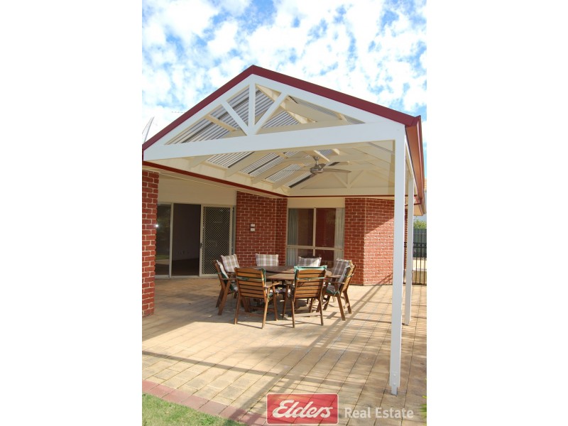 7 Heron Walk, Mawson Lakes SA 5095