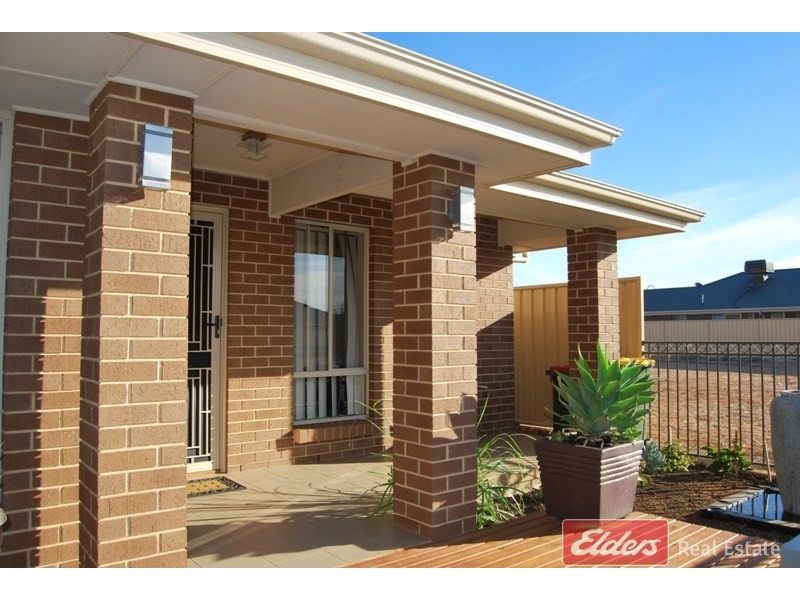 16 Roberts Street, Munno Para SA 5115