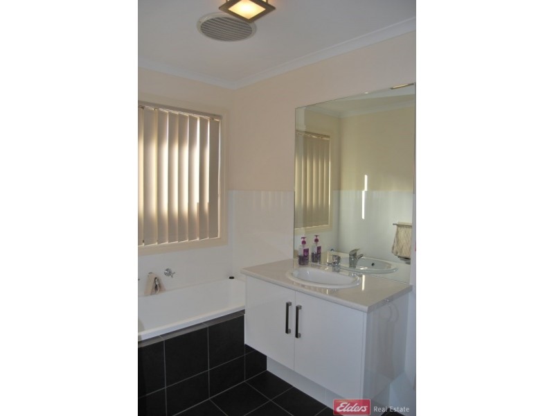 16 Roberts Street, Munno Para SA 5115
