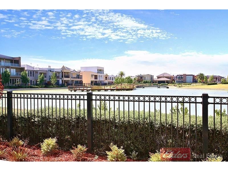 6 Isla Circuit, Mawson Lakes SA 5095